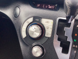 オートエアコン付きでいつでも車内快適☆