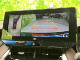 駐車時の後方確認をサポートし、安全なバック駐車をアシストします。狭い場所でも安心して運転できます。