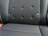 ◆ISOFIX◆シートベルトいらずでチャイルドシートと固定金具を連結するだけでガッチリ固定できます。