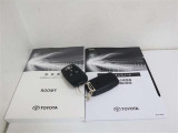 スマートキータイプのお車で、ポケットやカバンにキーを入れっぱなしにしていても、ドアの開閉やエンジンスタートが出来てとても便利です(^_-)-☆