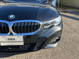 また、BMW正規認定中古車は、エマージェンシーサービスが自動付帯。24時間365日、皆様のカーライフをサポート致します。確かな安心のうえで、「駆けぬける歓び」をご堪能ください。