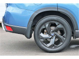 純正18インチアルミホイール、タイヤサイズ 225/55R18