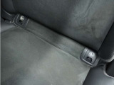 ◆ISOFIX◆シートベルトいらずでチャイルドシートと固定金具を連結するだけでガッチリ固定できます。