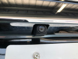【バックカメラ】駐車時に安心のバックカメラが装備されています!