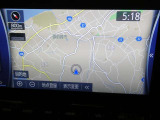 純正ナビを装備。タッチパネル式で使いやすく、お出かけもラクラクです。