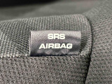 車両側方からの衝撃を緩和するSRSサイドエアバッグ(運転席/助手席)に加えて,SRSカーテンシールドエアバックも標準装備