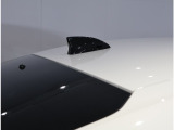 車のデザインにスッキリ溶け込むシャークフィンアンテナ。スタイリッシュで、ちょっといい車に乗っている感覚になりますね♪