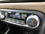 運転席と助手席にはシートヒーターが装着されています♪2段階の調整機能付きです!