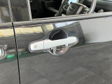 品質へのこだわり!フロアマットやシートなど車内をキレイに清掃し、ニオイや汚れなどを徹底的にクリーニングしてもらっております。室内はピカピカです☆