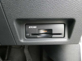 ここにETCが付いております。高速道路の料金所もスイスイ♪ ETCカードの申し込みは日産カードがおすすめ☆「安心」「おトク」「便利」で皆さまのカーライフをサポートする特典満載のカードです。