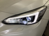ヘッドライトで、個性も光る 、長く乗っていたい車です。