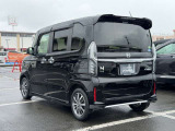 後方にパーキングセンサーを装備しています。