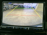 進路確認をサポートする映像をクリアに表示。安全確認を効率的に行えるため、万が一のリスクを軽減し、安心ドライブをサポートします。