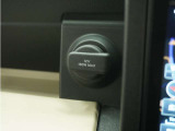 ◆12V電源ソケット◆スマートフォンの充電等にも便利な電源ソケット!使いやすい場所に装備されています。