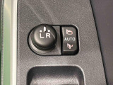 オート格納機能付きミラー  キーフリーシステムのドア施錠に連動して自動的に格納!乗降時のミラー操作の手間が省けて便利です♪閉じ忘れを防げるほか、降車の直前まで後方の確認ができます!!