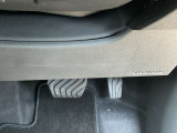運転席二ーエアバッグです。