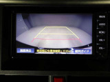 バックモニター装着車は後退時の強い味方です♪車庫入れや縦列駐車の際、後退操作の参考になるガイドラインをナビ画面に表示します。