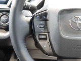 ステアリングスイッチで運転中操作もできます