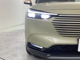 LEDヘッドライトです。蛍光灯のような明るさが特徴で広い範囲を明るく照らしてくれます。光量が大きいので暗い場所での視認性が上がります。また寿命が長く、消費電力も少ないので経済的です。