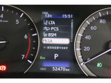 【パーキングサポートアラート】駐車場などの狭い場所での低速走行時に、自車周辺の状況を検知し、衝突の危険がある場合はドライバーへ通知する機能です。