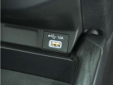 ◆USBチャージャー◆使いやすい場所に装備されています。