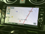 鮮明な地図表示で、直感的にルート検索が可能です。渋滞情報も確認できるので、スムーズな移動をサポート。これからのドライブがさらに快適になります。