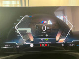 『運転』に対するBMWのこだわりはメーターパネルにも表れております。視野性の良いメーターパネルは疲労感の軽減と、運転の楽しさをもたらしてくれます。