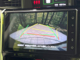 【バックカメラ】駐車時に後方がリアルタイム映像で確認できます。大型商業施設や立体駐車場での駐車時や、夜間のバック時に大活躍!運転スキルに関わらず、今や必須となった装備のひとつです!