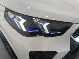 BMWでは古くから4つのリングが伝統のヘッドライトで御座います。