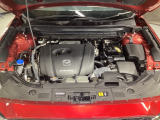 SKYACTIV-G搭載!爽快なパワーフィールと低中速の豊かなトルクによる実用域での扱い易さを是非体感して下さい!エンジンルーム内の清掃も行き届いております♪