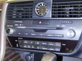 CD、DVD、ブルーレイの再生ができます。