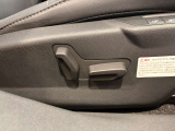 運転席にパワーシートを装備。
