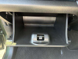 車検証を入れておくのにとっても便利なグローブボックス☆