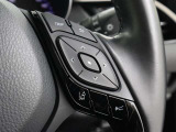 《ステアリングスイッチ》ハンドルを握ったまま、オーディオ操作だ出来ます。音量操作や曲の変更など出来ます。目線をナビまで落とさなくていいので安全でドライブが楽しくなります!