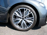 【アルミホイール】アルミホイール 5ツインVスポーク グラファイトグレーポリッシュト 8J&times;19+245/40R19タイヤ(右前)