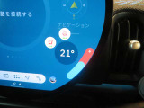 こちらでも簡単にエアコンの温度調整をすることができます!ステアリング、シートヒーターもついていますので、寒い時期に大活躍してくれます☆