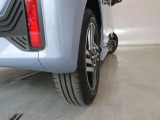 リヤタイヤの溝も十分に残っております。タイヤサイズは155/65R14となっております。