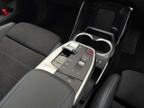 BMW専門のメカニックが、100項目にも上るポイントを徹底的にチェック。交換基準に達した部品があれば、弊社負担にて交換後、お客様へご納車致します。