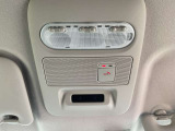 SOSコール 走行中の緊急時(病気や事故、あおり運転など)にボタンひとつでオペレーターに接続!救急や警察への連絡をサポートいたします。※使用にはお申し込みが必要です、詳しくはスタッフまで