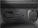 【USB接続】USB接続も可能です。スマートフォンと連動して音楽も再生可能です。