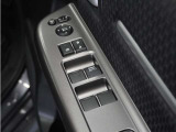 ◆パワーウィンドウスイッチ◆運転席から全席の窓の開閉操作を行うことが出来いつでも換気ができます!
