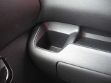 助手席側のドリンクホルダー画像です。