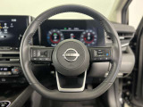 プロパイロット搭載車だから高速道路などで、アクセル、ブレーキ、ハンドルの操作をアシストし、ドライバーの負担を軽減します。