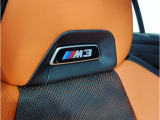 【キドニーグリル】BMWは約90年もの間、ほぼ全ての車両にひと目でBMWだと分かるこの特徴的なフロントグリルが備えられ、デザイン・アイコンとして親しまれてきました。