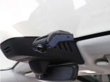 【ボルボ・ドライブレコーダー・360 駐車監視機能付】フロントカメラは水平360&deg;/垂直240&deg;を録画可能。前方/後方において映像を鮮明に録画します。大型バッテリーにより駐車監視用長時間録画にも対応。