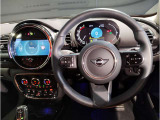 ミニ独特のゴーカートフィーリングと呼ばれる軽快なハンドリングはAT車、MT車のどちらでも楽しめます。