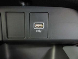 USBジャックが付いております。