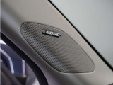 【BOSE Dynamic Speed Compensation】車速に応じて、周波数ごとに音量を最適に調整。走行状況の変化に影響されにくい快適なリスニング体験を提供します。