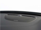 【harman/kardon】世界のオーディオファン垂涎のプレミアムサウンドシステムを搭載。原音に近い音場空間を忠実に再現。乗る人すべてに最良の音響体験を提供します。