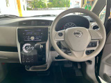 インテリアに合わせたデザインのステアリングは、運転される方のことも考え、運転しやすい形状、大きさです。是非一度、実際に触ってお確かめください。